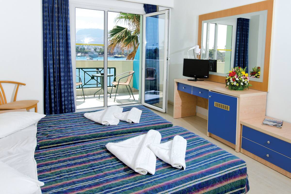 雙床房, 海灣景觀 | 客房內保險箱、書桌、免費無線上網、床單