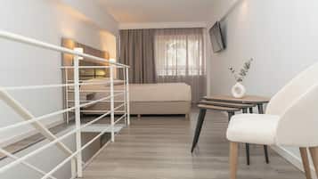 Loft Standard | Coffres-forts dans les chambres, bureau, Wi-Fi gratuit, draps fournis