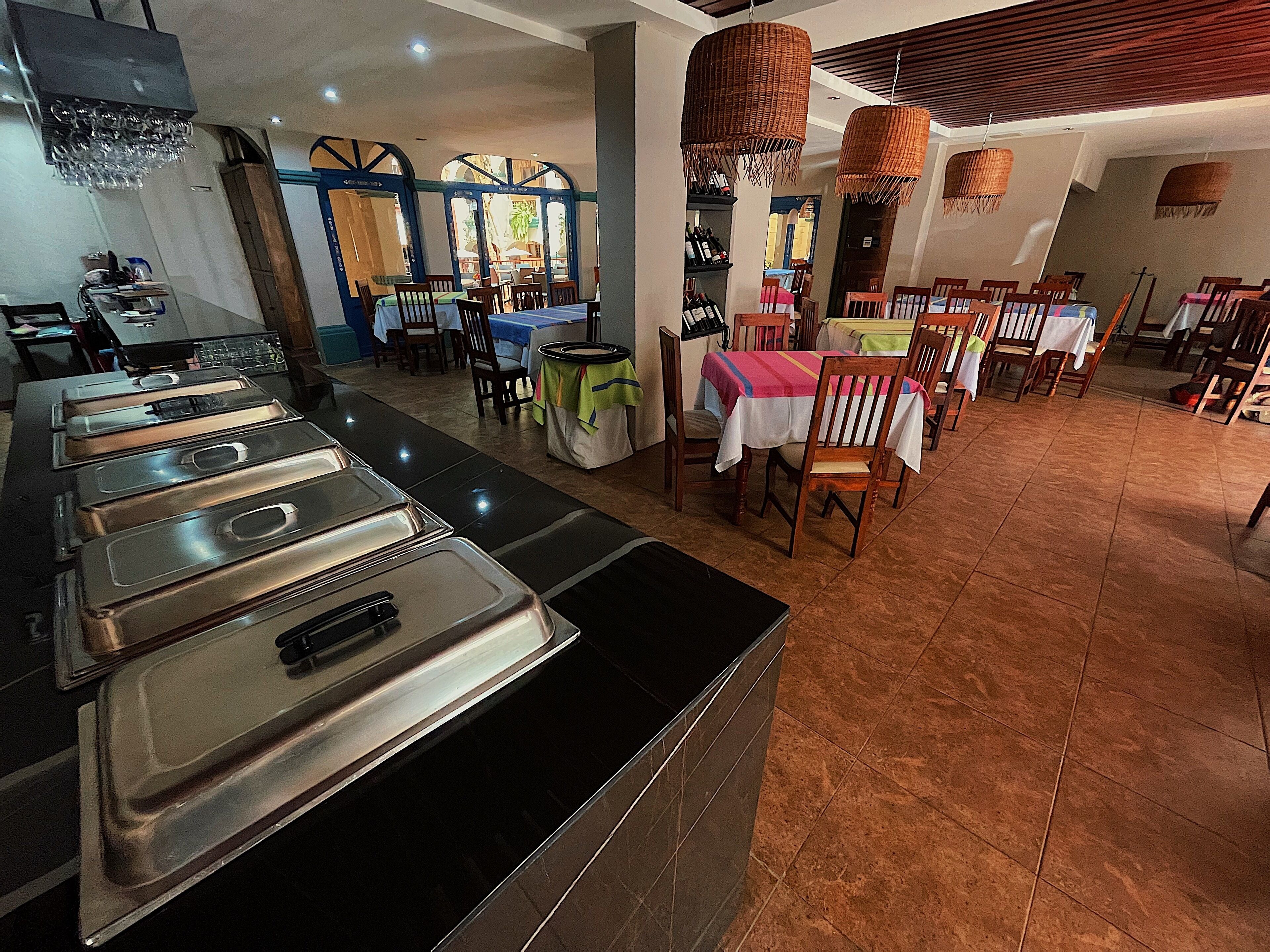 daily cooked-to-order breakfast (mxn 85.00 per person)