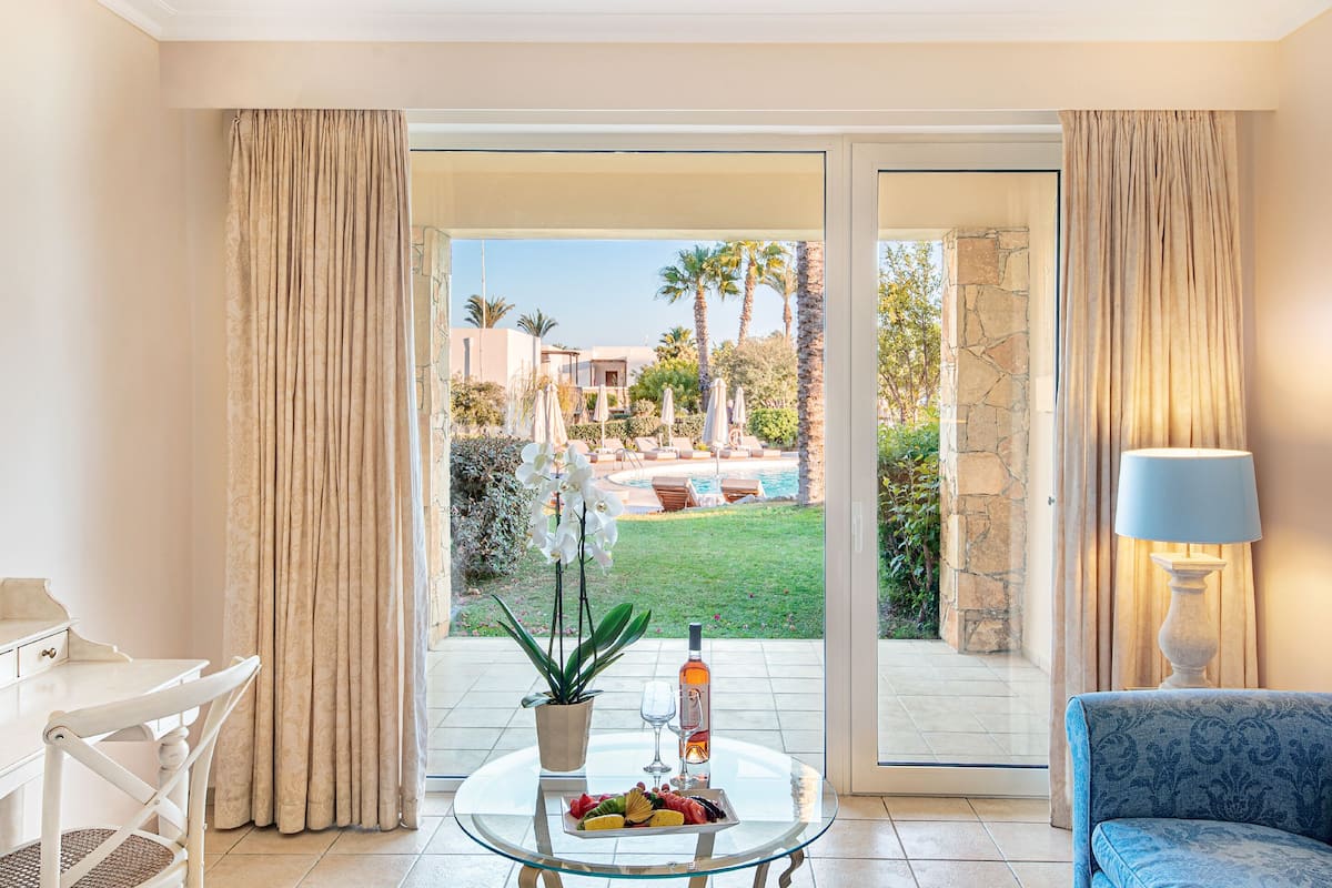 Petit Family Bungalow Sharing Pool | Hochwertige Bettwaren, Minibar, Zimmersafe, Schreibtisch