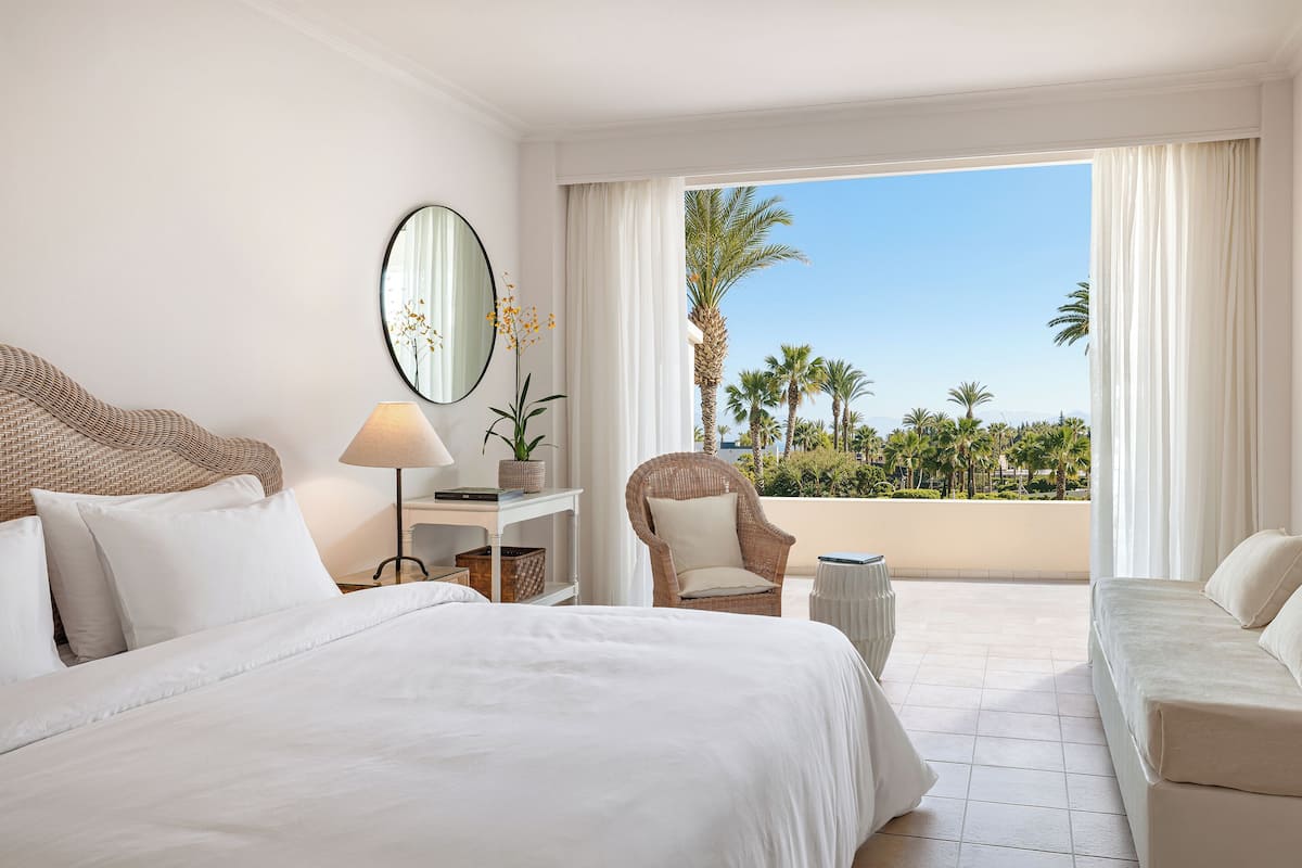 Bungalow, vue piscine | Literie de qualité supérieure, minibar, coffres-forts dans les chambres