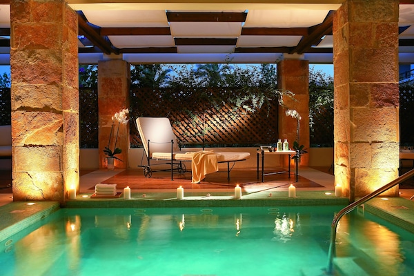 Sauna, hot tub, body treatments, aromatherapy, body wraps, body scrubs