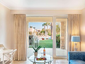 Junior Bungalow Suite