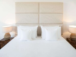 Ropa de cama de alta calidad y minibar (con algunos artículos gratuitos)
