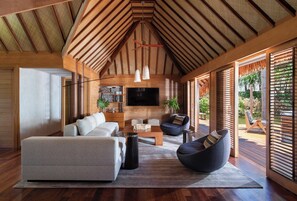 32-inch plasma TV with satellite channels, TV, DVD player - Four Seasons Resort Bora Bora (Bora Bora)