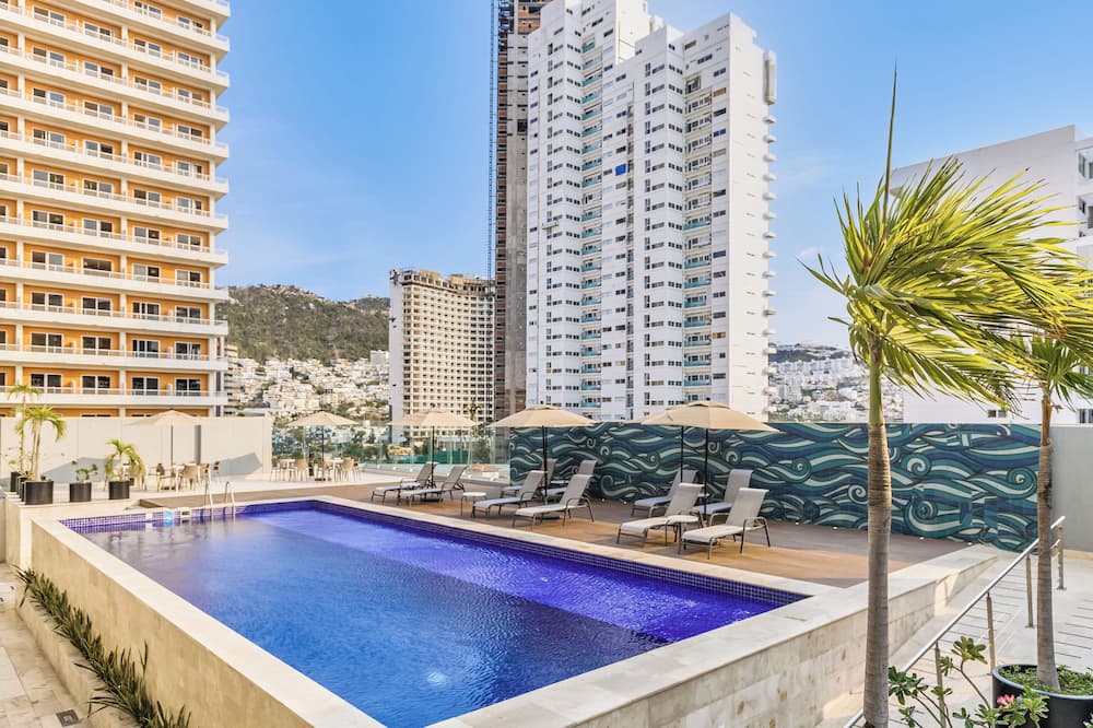 One Acapulco Costera