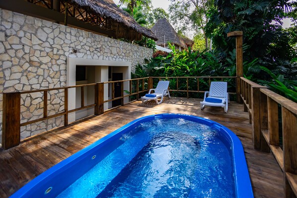 Bain à remous extérieur