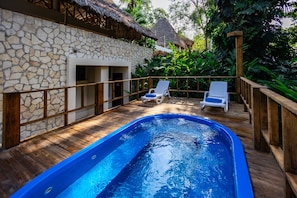 Bain à remous extérieur