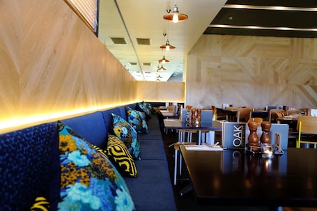 Dinner served . Alpha Hotel Eastern Creek