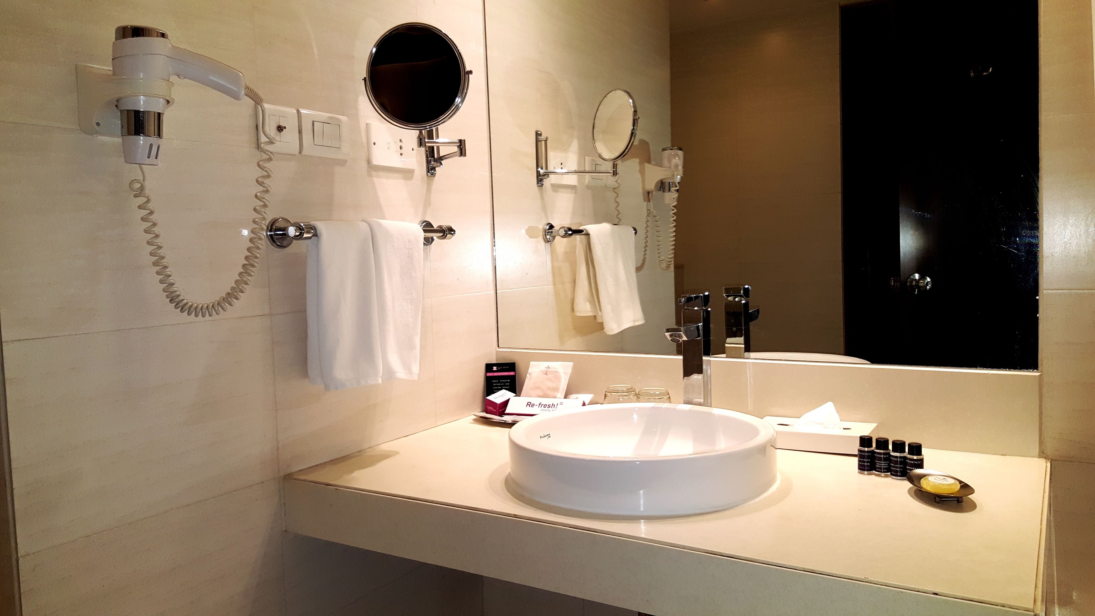 club room with bathtub | bathroom | free toiletries, hair dryer, bathrobes, slippers