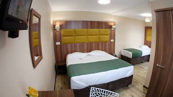 Superior Triple Room, Private Bathroom | In-room safe, desk, iron/ironing board, free WiFi