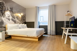 Chambre Affaires, 1 très grand lit | 1 chambre, chambres insonorisées, fer et planche à repasser