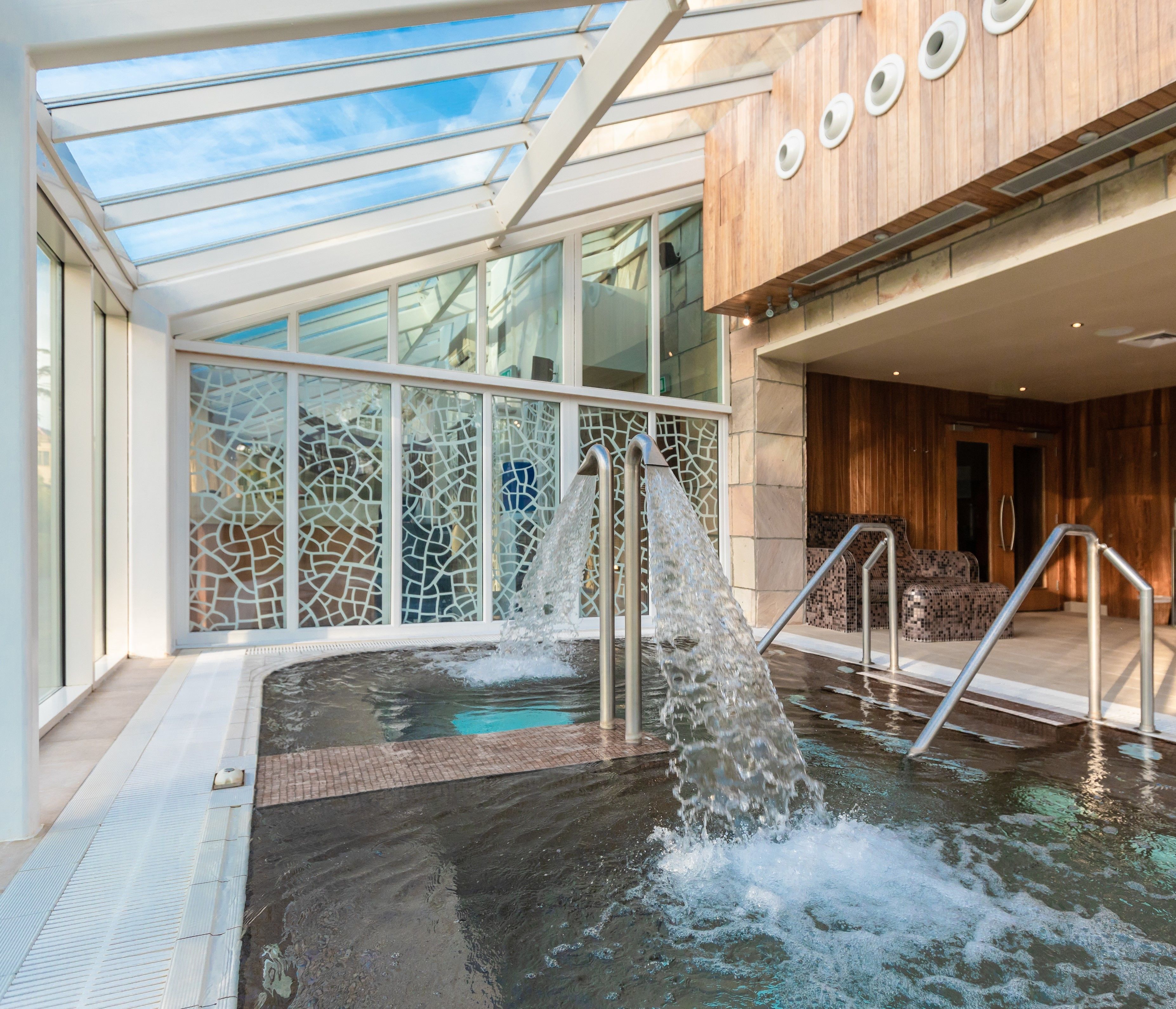 Couples treatment room(s), sauna, hot tub, body treatments, aromatherapy