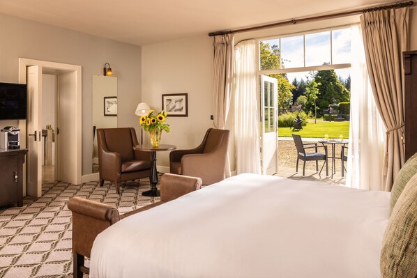 Room, Courtyard Area | Premium bedding, in-room safe, desk, blackout drapes