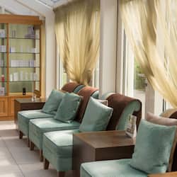 Couples treatment rooms, sauna, hot tub, body treatments, aromatherapy
