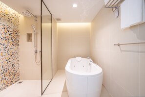Junior Room, 1 Double Bed | Bathroom | Free toiletries, hair dryer, bathrobes, slippers - Baan Samui Resort (Koh Samui)