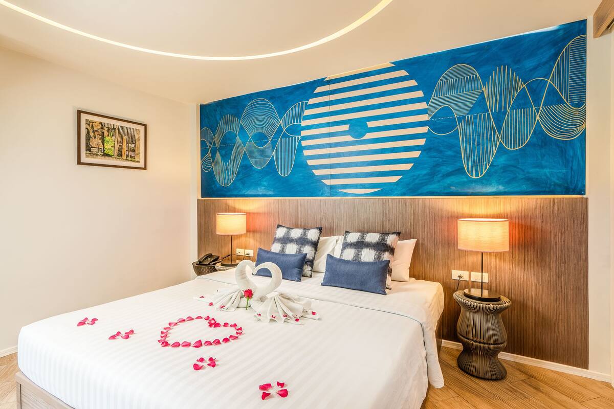 Villa (RUMMANA) | Down comforters, Select Comfort beds, in-room safe, desk