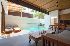 Pool Villa, 1 Bedroom | 1 phòng ngủ, minibar, két bảo mật tại phòng, trang trí khác biệt