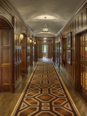 Hallway - Granville Inn (Granville)
