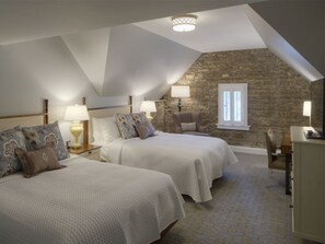 Room, 2 Queen Beds | Premium bedding, down comforters, desk, blackout drapes - Granville Inn (Granville)