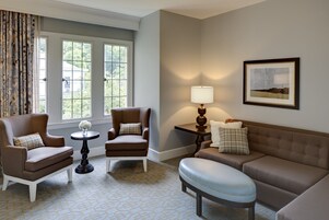 Ropa de cama de alta calidad, cubrecamas y escritorio 