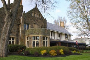 Se sirven desayunos, almuerzos y cenas; cocina americana