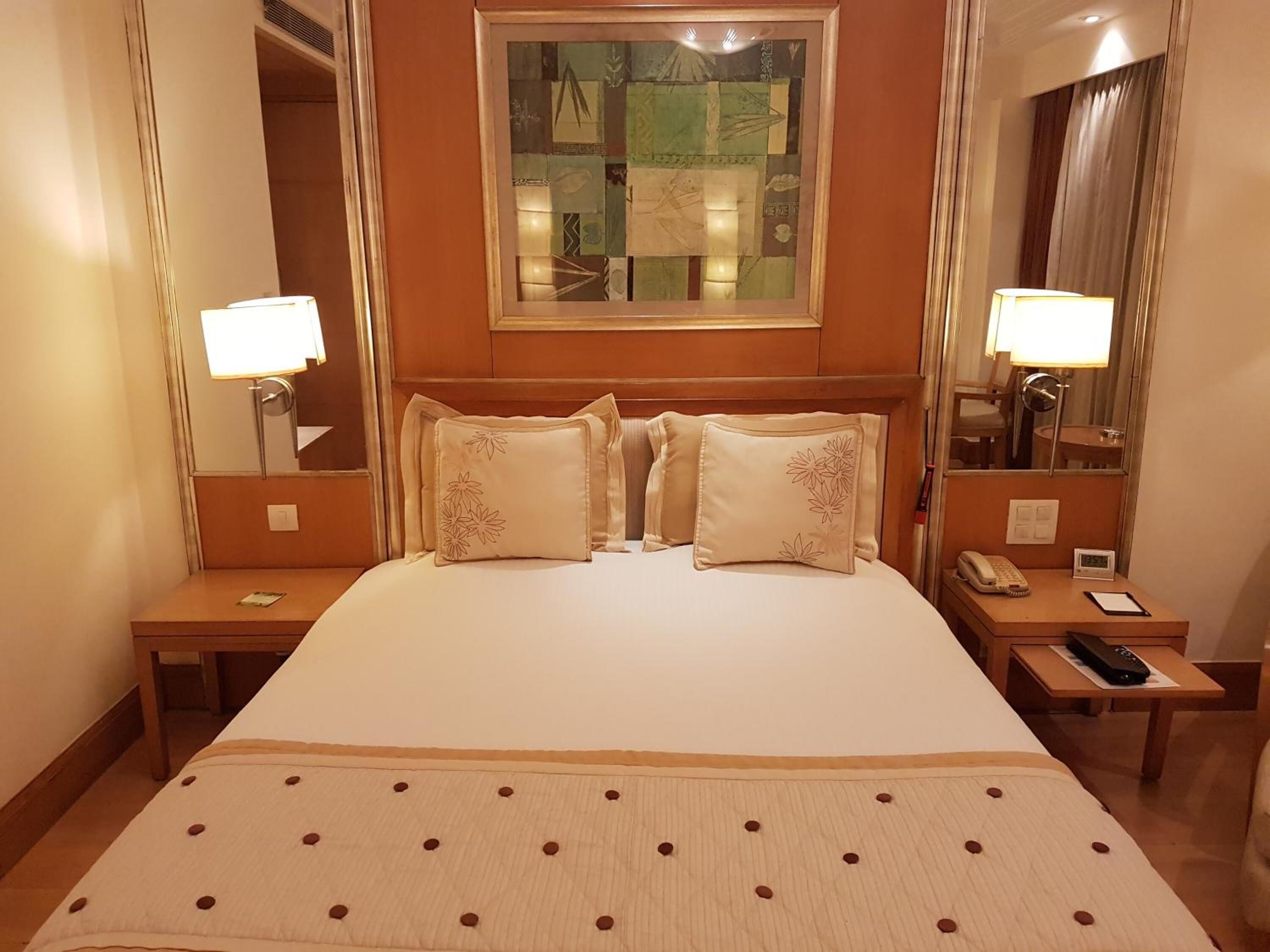 minibar, in-room safe, desk, free wifi