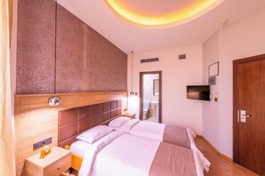 Minibar, Bügeleisen/Bügelbrett, WLAN
