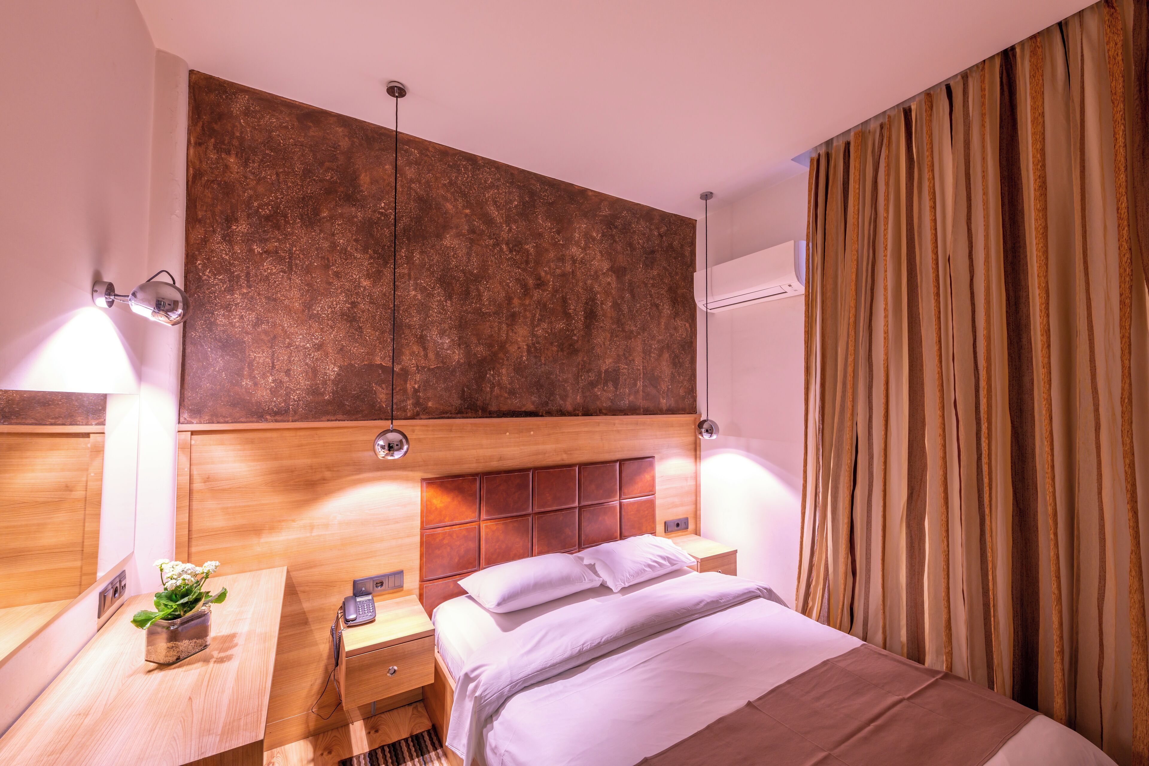 Minibar, iron/ironing board (on request), WiFi