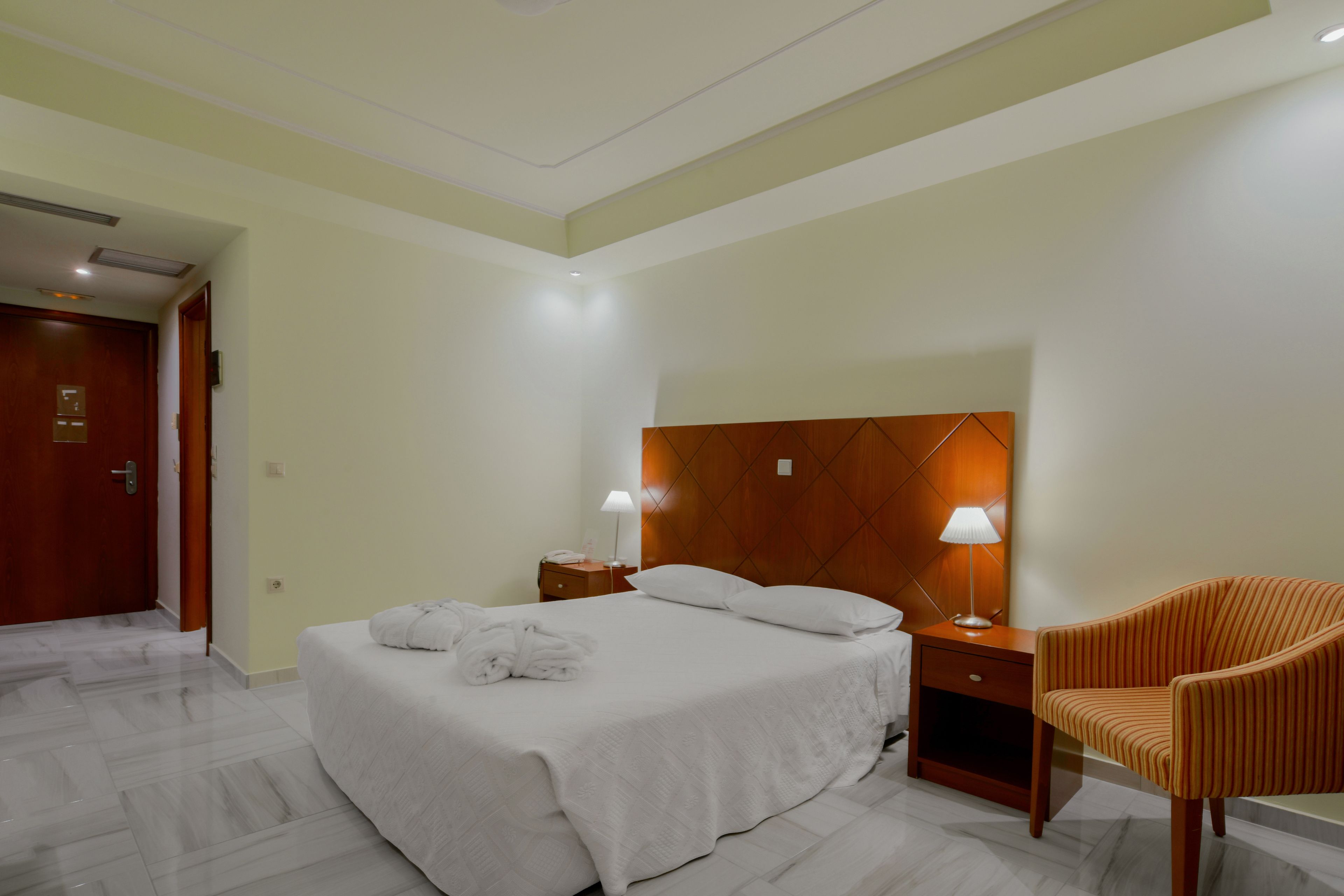 executive double room, sea view | 1 bedroom, minibar, in-room safe, desk