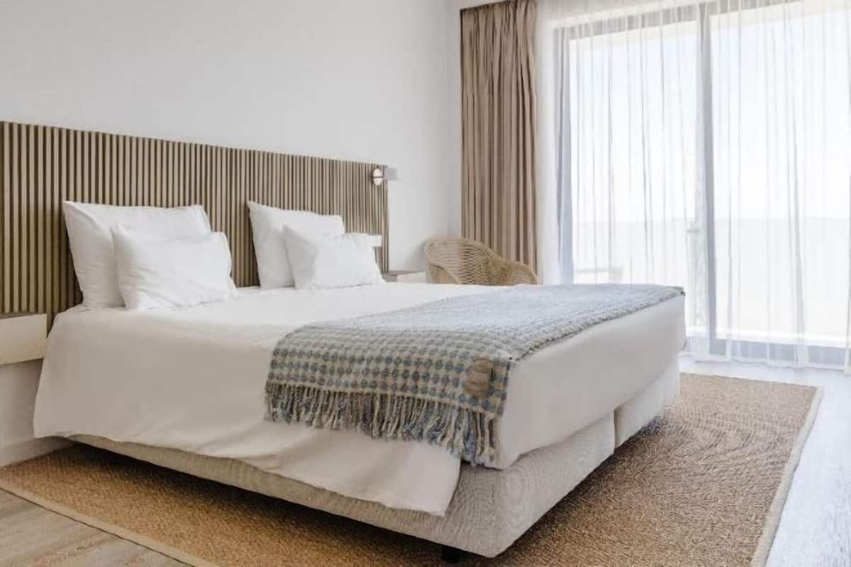 Sábanas de algodón egipcio, ropa de cama de alta calidad y minibar