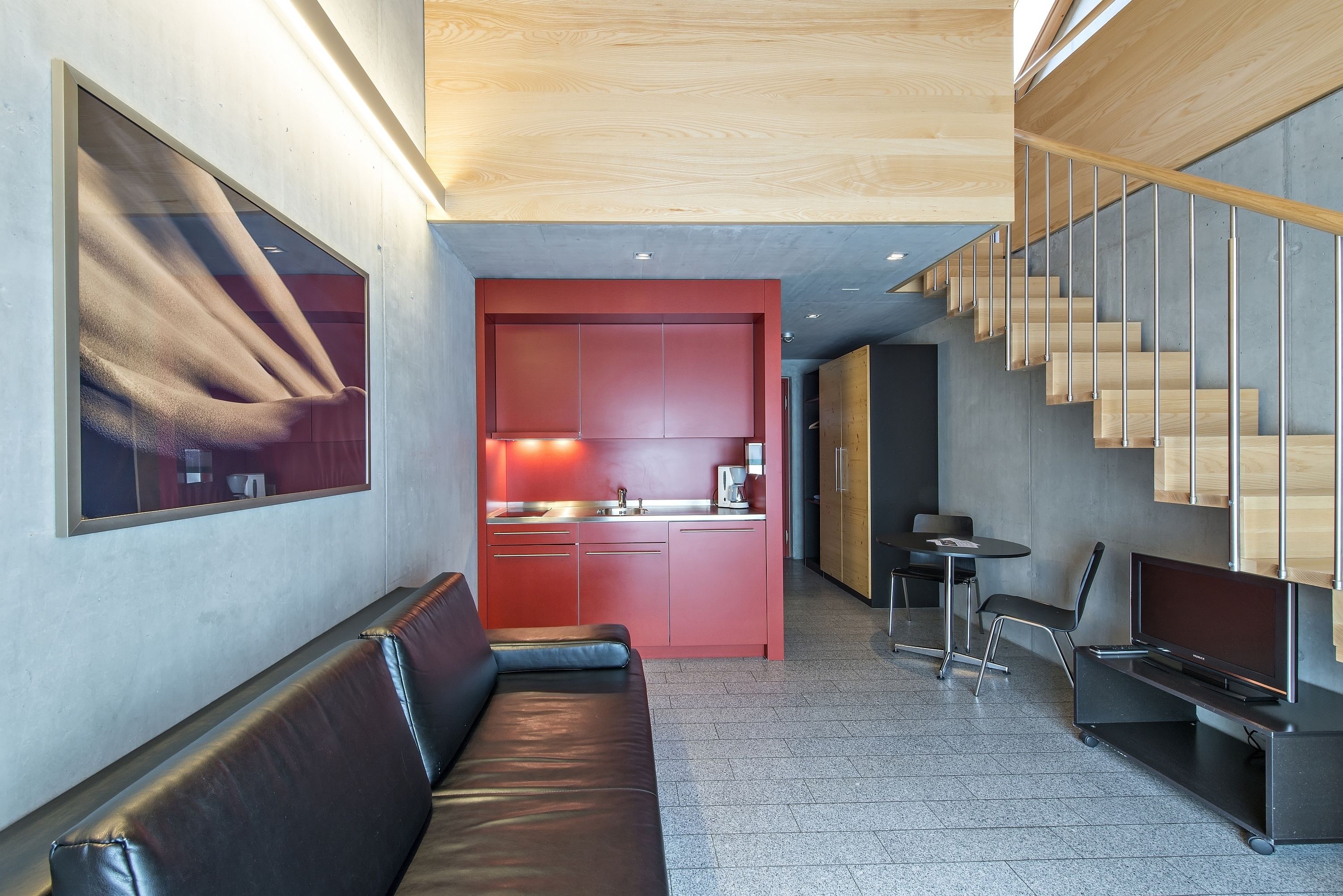 studio, kitchenette (m) | living area | flat-screen tv