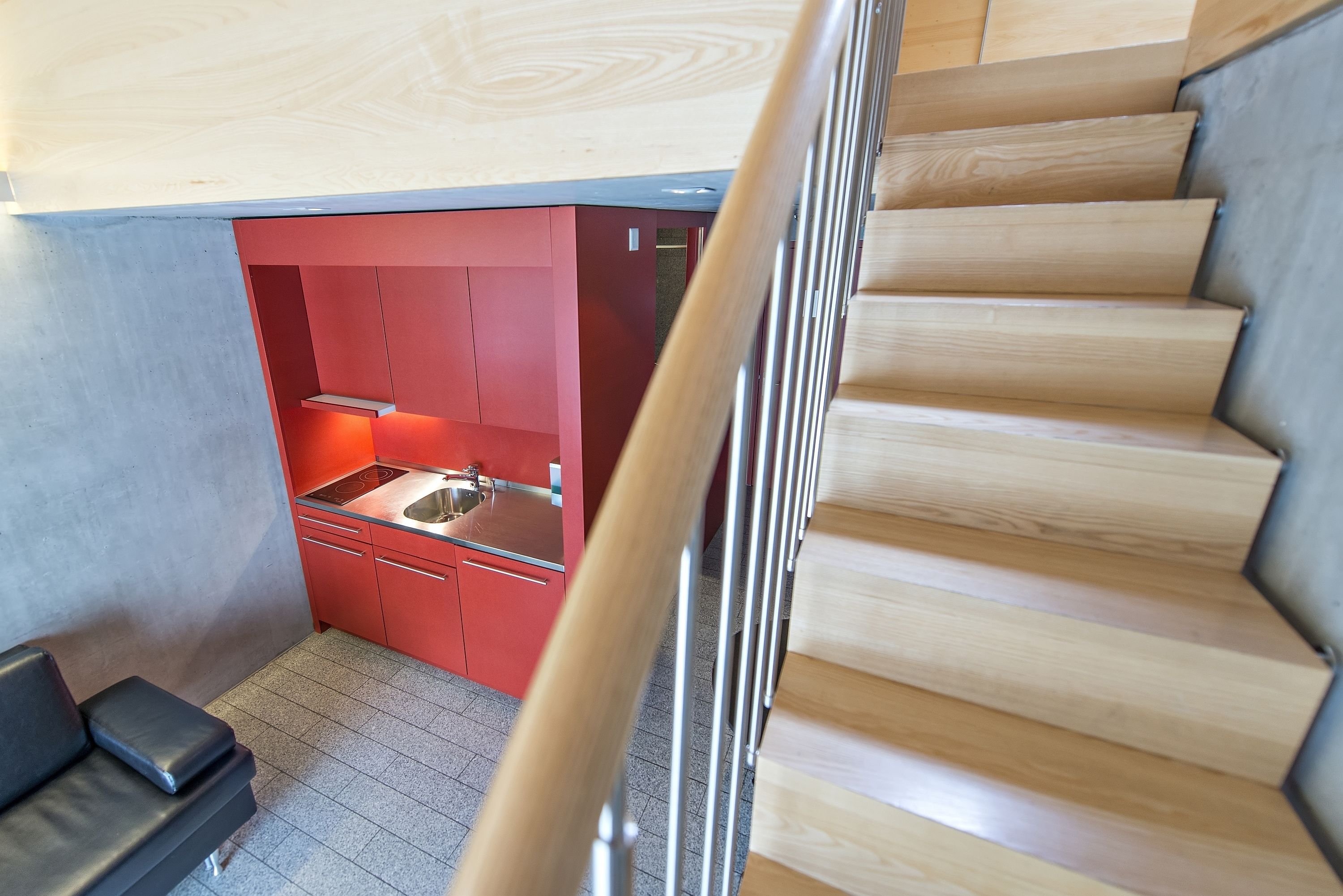 studio (l+) | living area | flat-screen tv