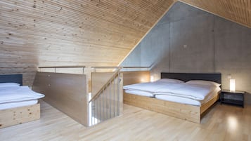 Studio (L+) | Dundyner, skrivebord og wi-fi (inkludert)