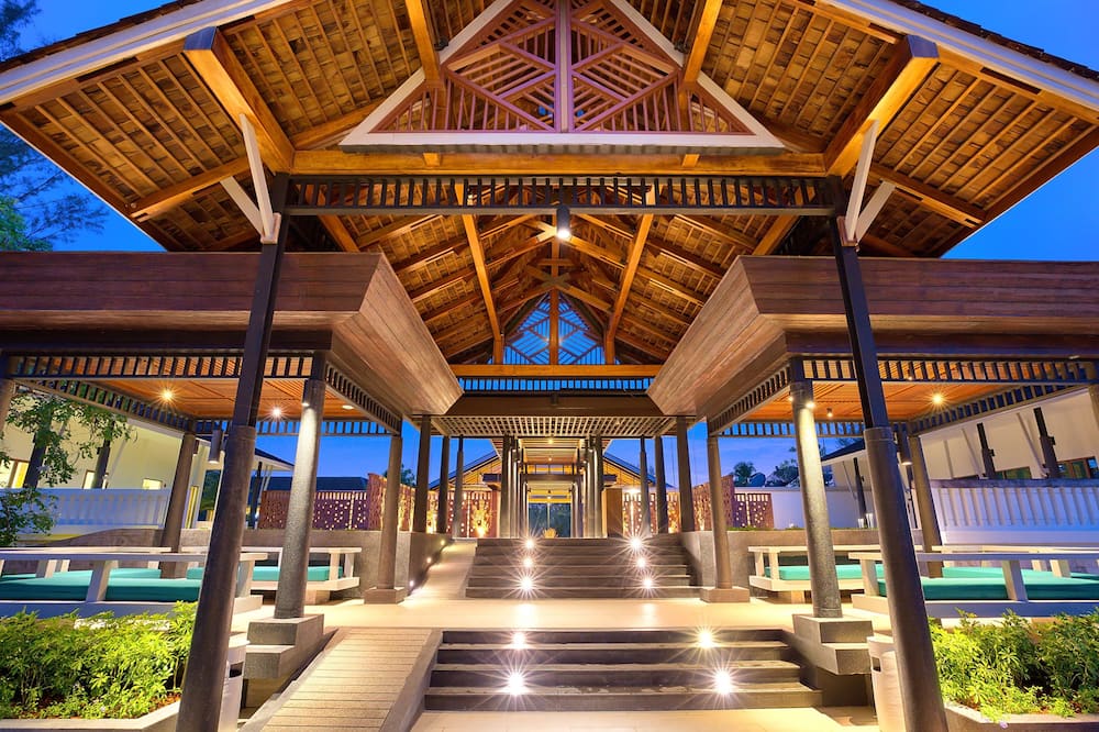 OUTRIGGER Khao Lak Beach Resort
