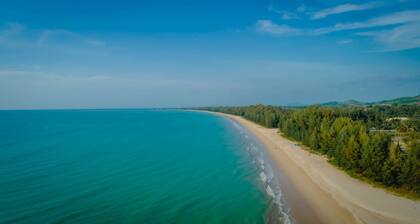 OUTRIGGER Khao Lak Beach Resort