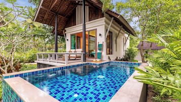 Villa, 1 King Bed (Pool) | In-room safe, laptop workspace, blackout drapes, iron/ironing board