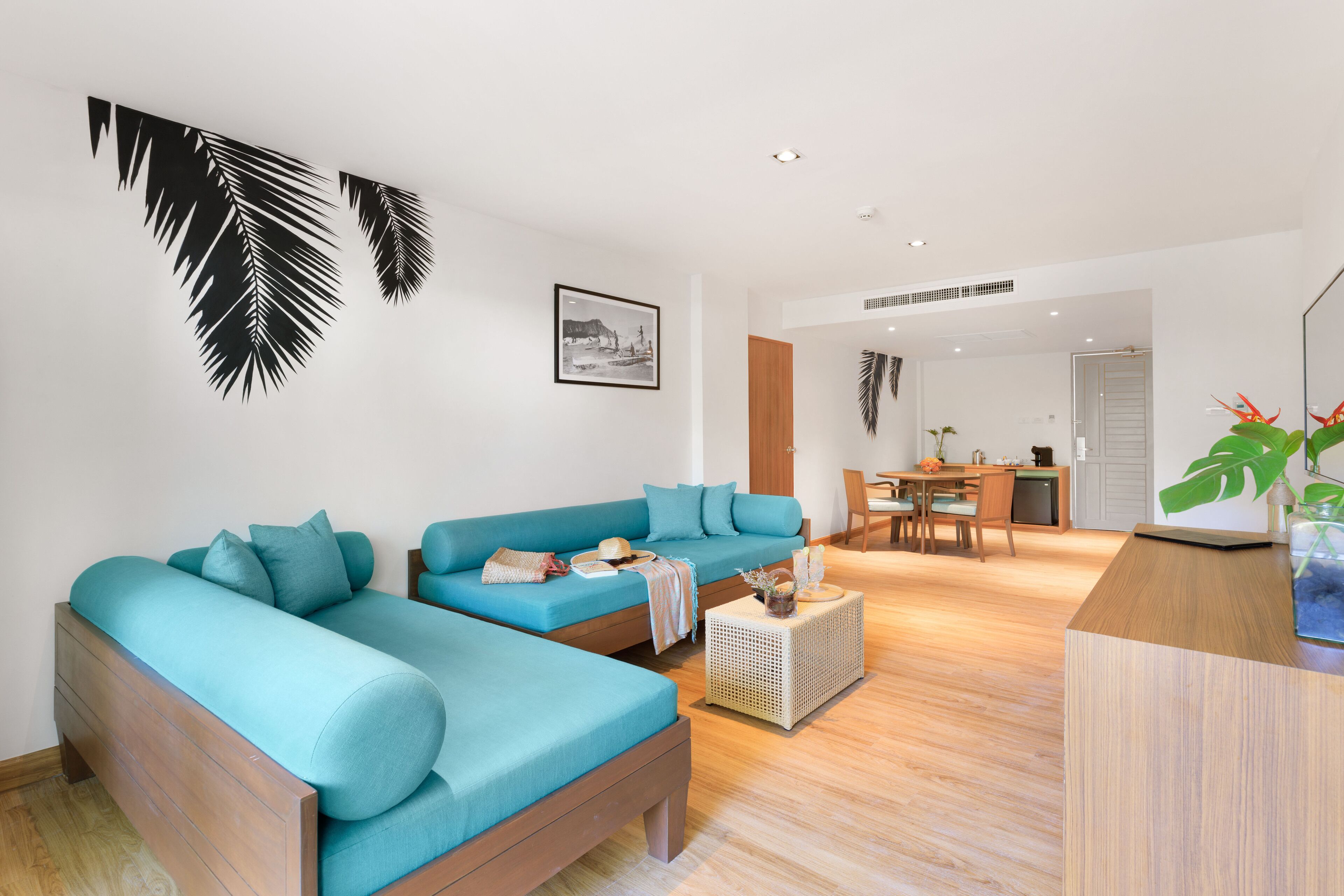Premier Suite, 1 King Bed (Garden) | Living area | LCD TV, table tennis