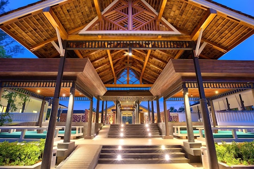 OUTRIGGER Khao Lak Beach Resort