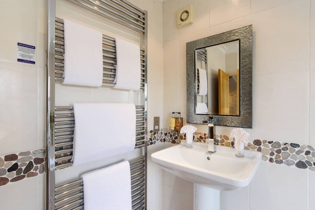 deluxe double or twin room (room 5) | premium bedding, in-room safe, desk, soundproofing