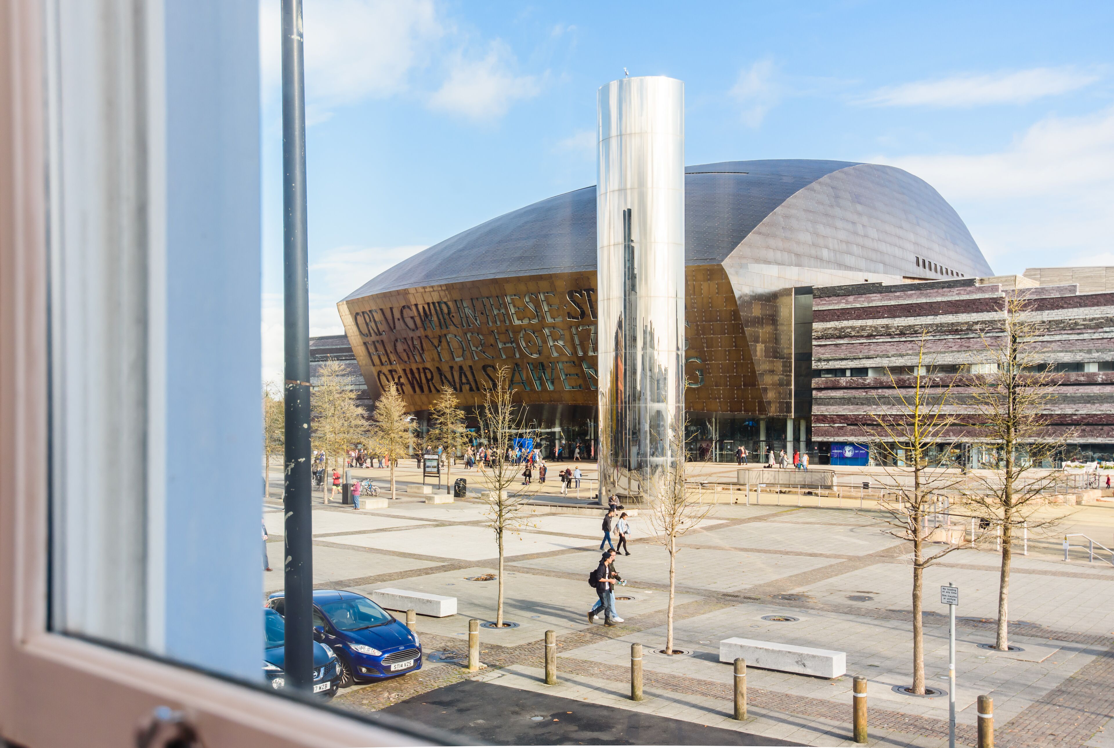 deluxe double room, 1 king bed, jetted tub, bay view (room 2) | premium bedding, in-room safe, desk, soundproofing