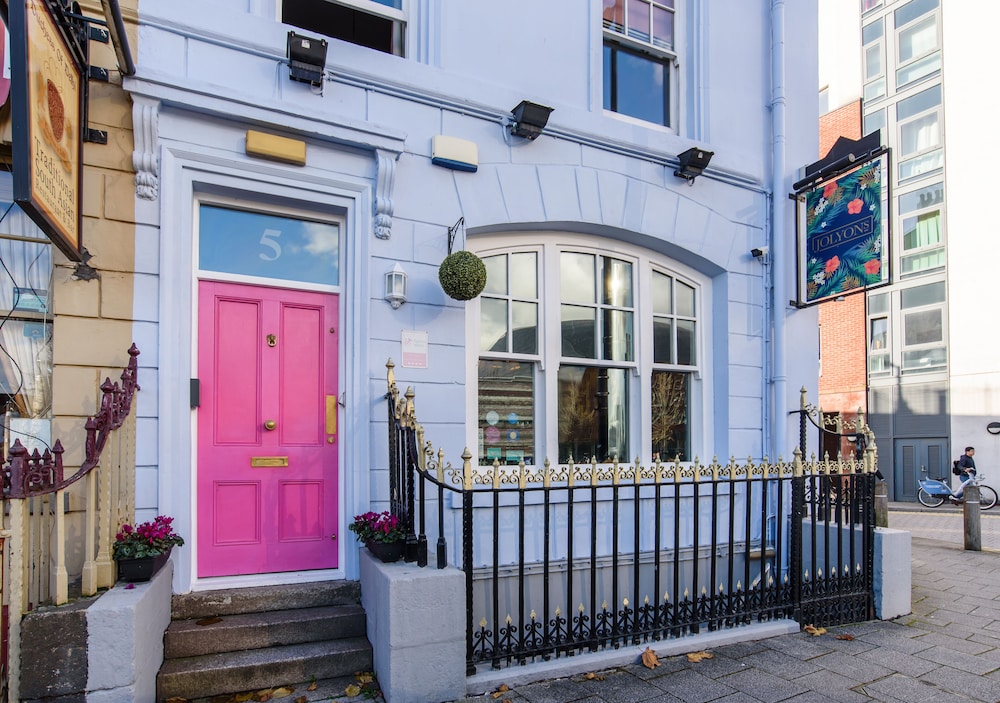Photo of Jolyons Boutique Hotel