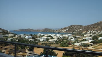 Suite familiar, varias habitaciones | Vistas al mar