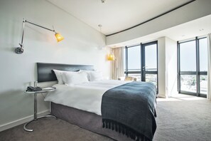 Presidential Penthouse, 2 Bedrooms (10) | Premium bedding, down duvets, pillow-top beds, in-room safe - Colosseum Hotel (Cape Town)