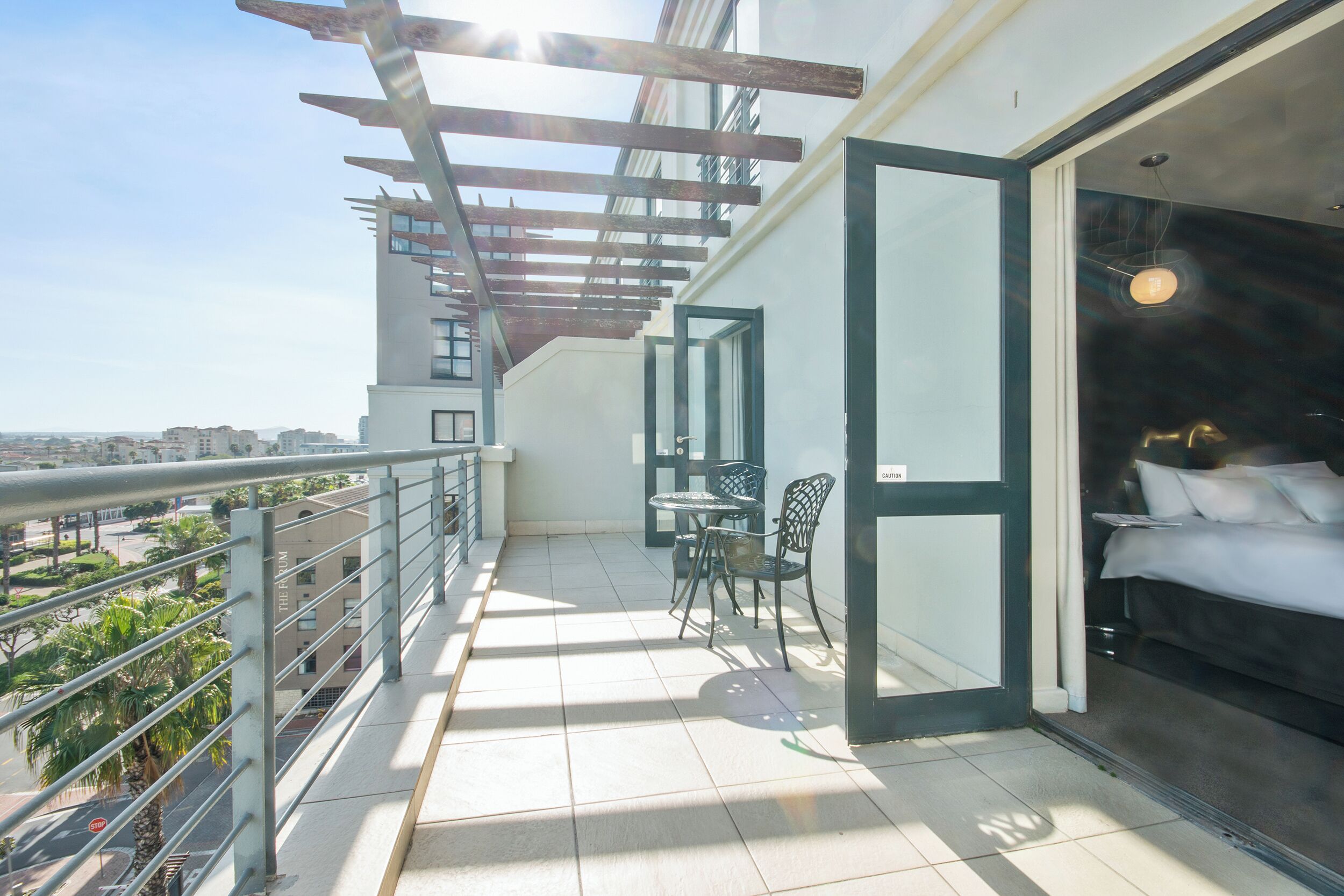 Executive Suite, 1 King Bed, Mountain View | Balcony