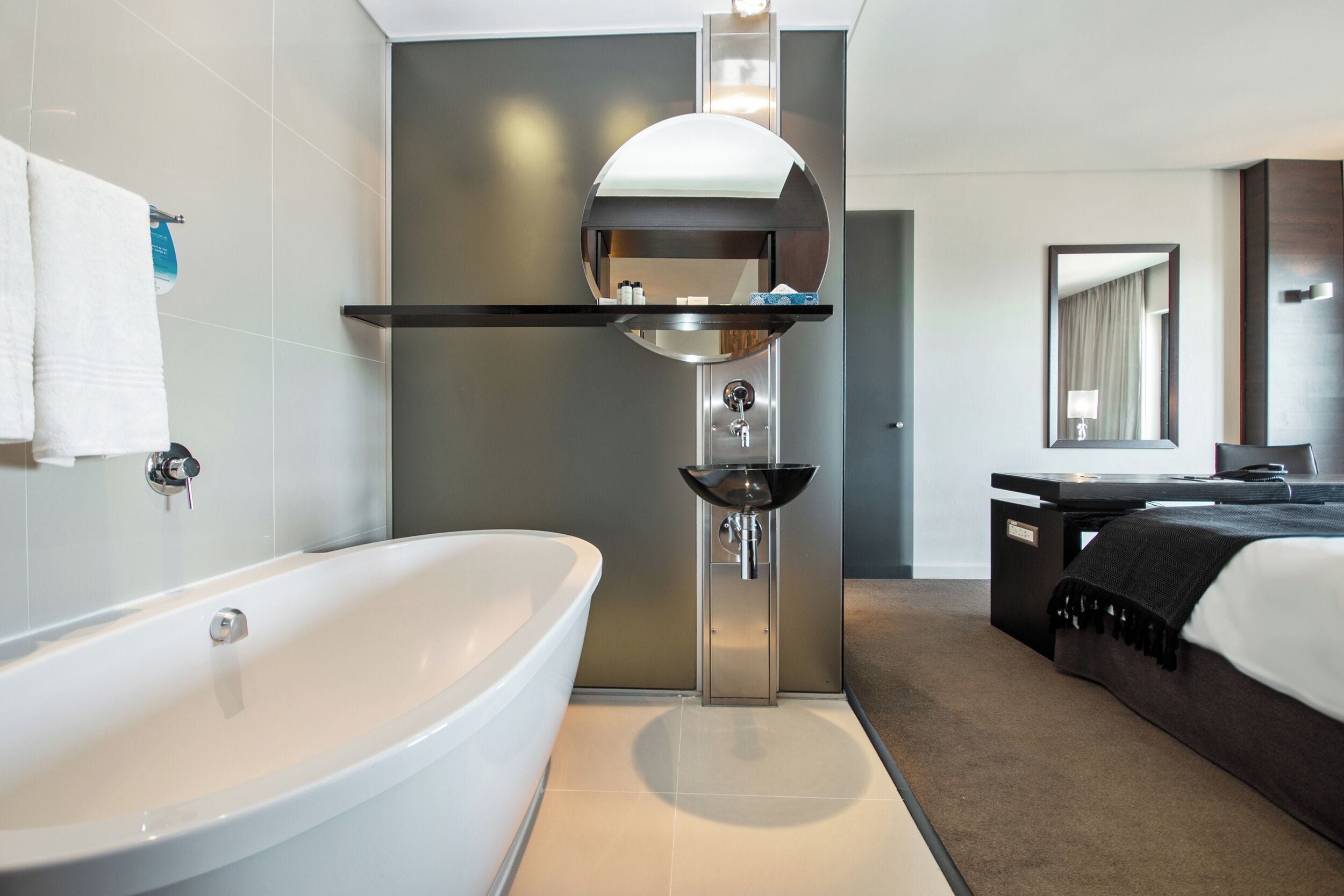 Bathtub, deep-soaking bathtub, free toiletries, towels