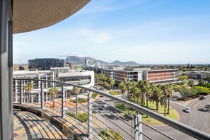 Presidential Penthouse, 2 Bedrooms (10) | City view - Colosseum Hotel (Cape Town)