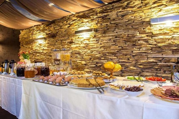 Se sirven desayunos, comidas y cenas