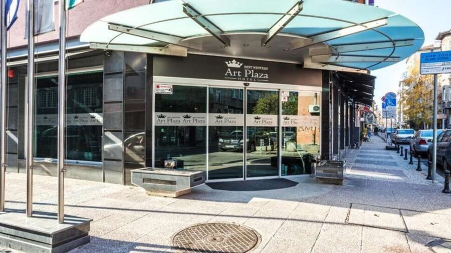 Art Plaza Hotel