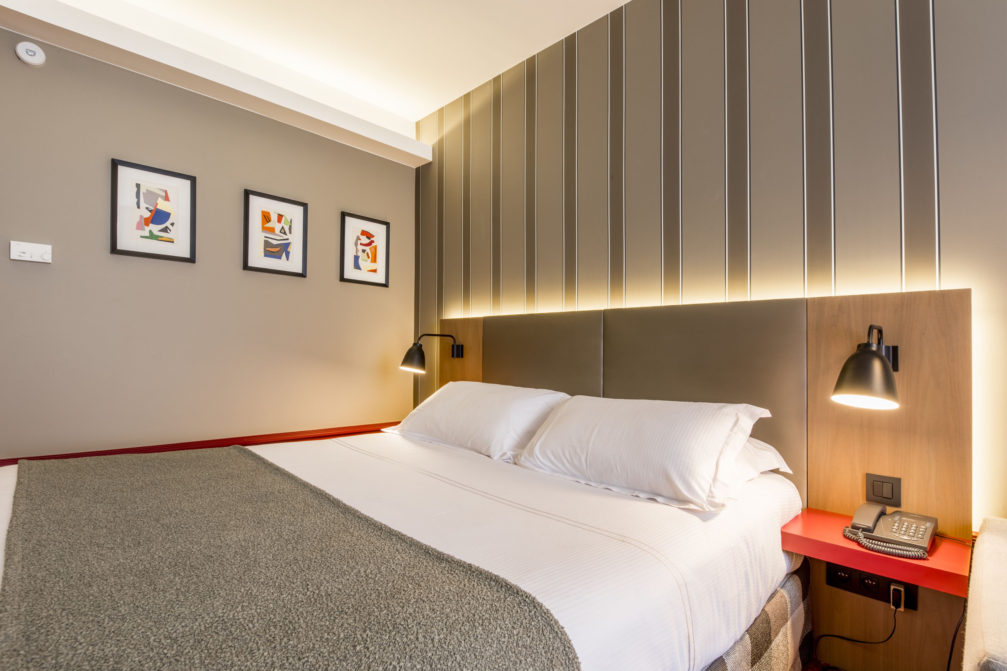 double room act 3 | premium bedding, in-room safe, individually furnished, desk